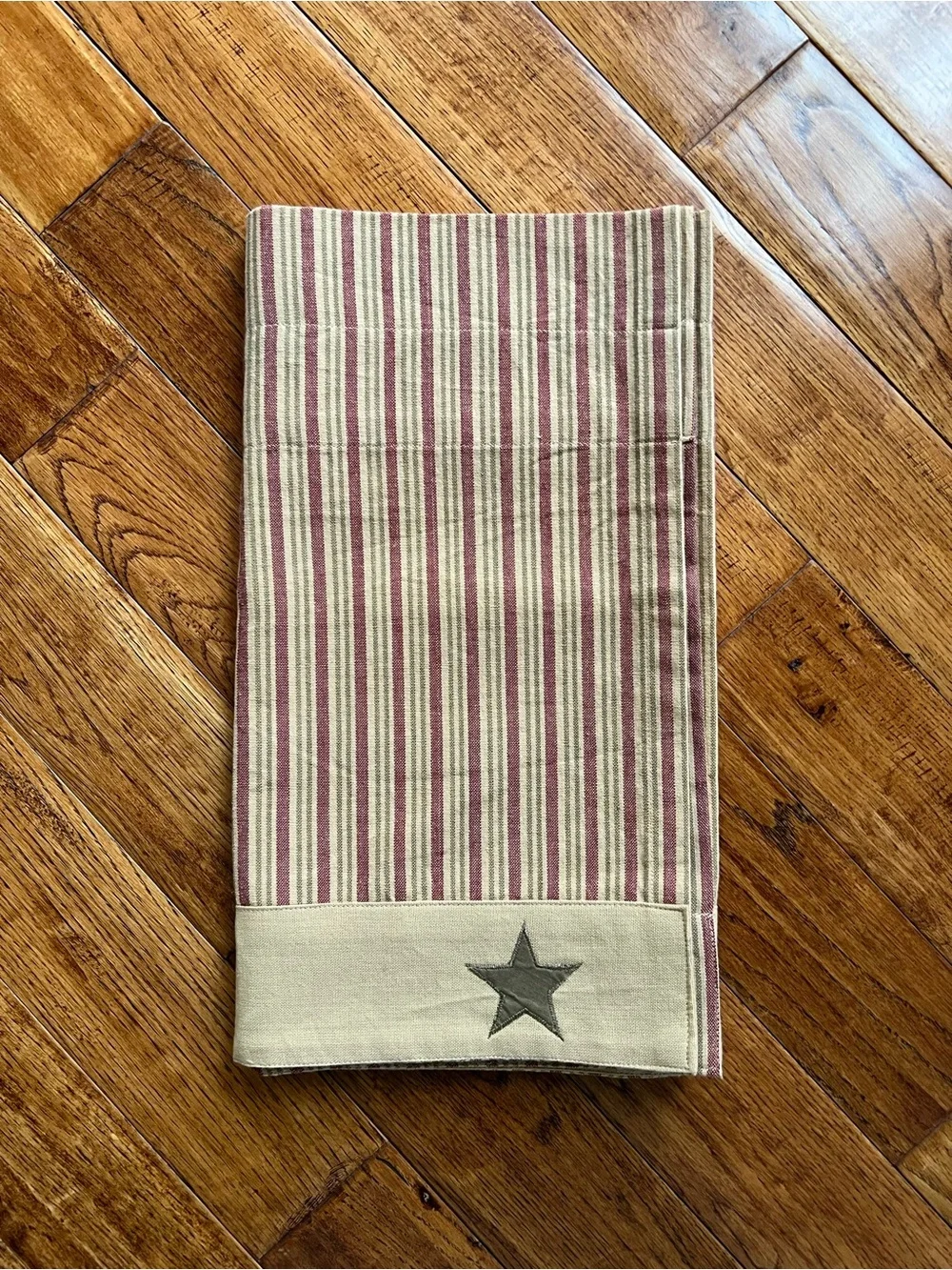 Table Runner Cotton Stars and Stripes in Tan Navy Dark Red 16” x 72”